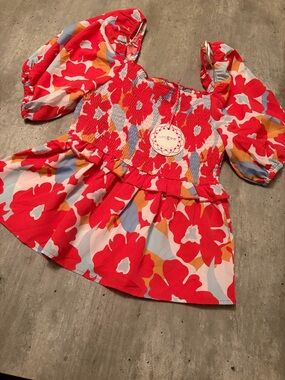 Umgee Floral Smocked Top Size Small NWT